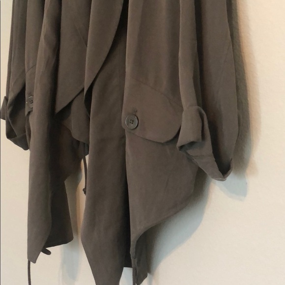 Jacket - Picture 4 of 6